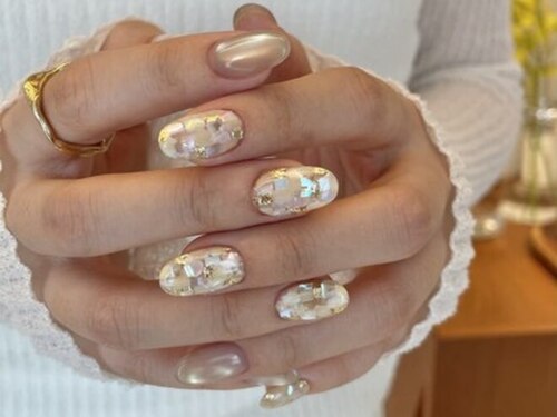 エム ネイルスタジオ(em)(東京都目黒区目黒1-5-4テルレ401)