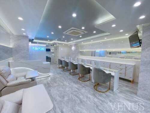 ヴィーナス(VENUS)(東京都豊島区池袋2-45-1 アークシティ池袋 1F)