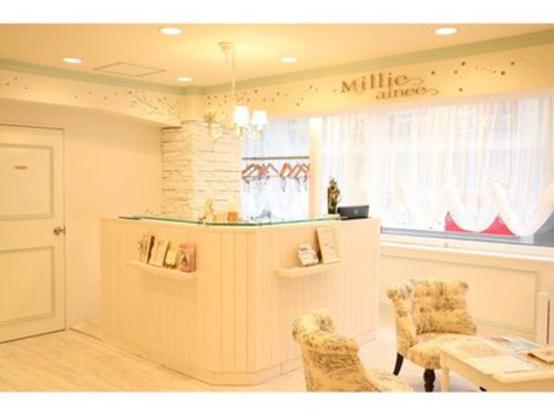 ミリー アイネ アイラッシュ アンド ネイル 池袋(Millie ainee Eyelash&Nail)(東京都豊島区南池袋1-24-6)