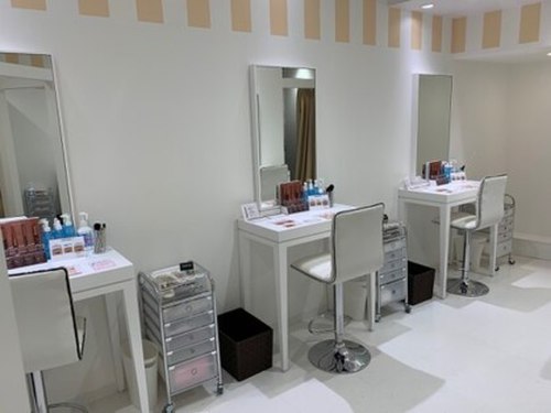 ビューズアイブロウスタジオ 池袋パルコ本館店(BIEWS EYEBROW STUDIO)(東京都豊島区南池袋1-28-2 池袋パルコ本館7F)