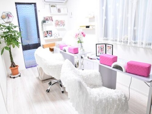 コロミネイル(colome nail)(東京都立川市羽衣町2-3-19)