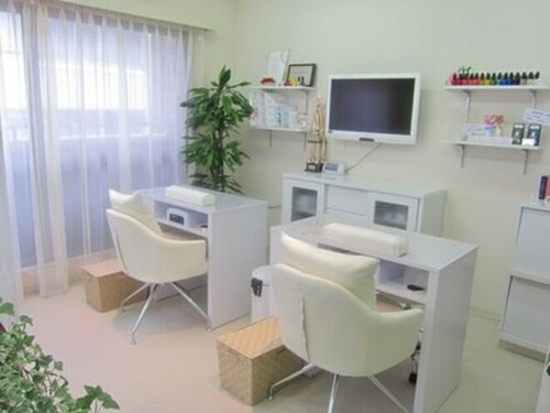 アヴァニ(AVANI)(東京都立川市錦町1-3-23 丸屋ビル3F)