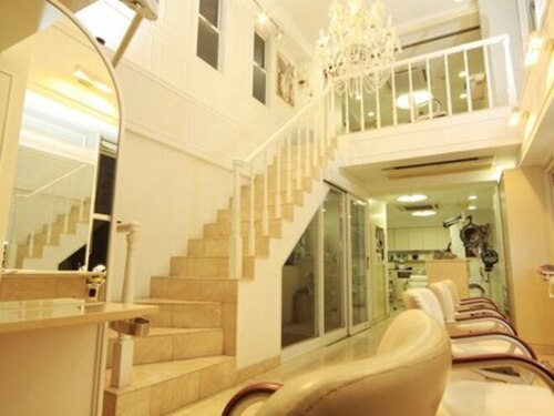 ラコワフュールデュエピ(神奈川県相模原市南区相武台1-26-3)