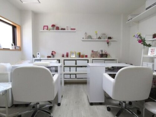 ラズネイル(RUZ'S NAIL)(福岡県北九州市小倉北区室町2-8-14 コーポ勝山2F)