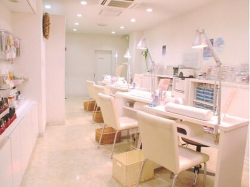 ティアラネイル 本店(Tiara Nail)(福岡県福岡市中央区春吉3-21-19 春野西ビル1F)