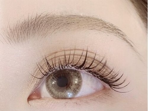 アイラッシュ アムール(Eyelash amour)(福岡県福岡市中央区渡辺通5-23-2東急ドエルアルス天神401)