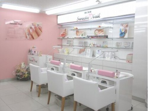 スウィーティーネイル 川越クレアモール店(Sweetie Nail)(埼玉県川越市新富町2‐5‐17SSビルマツモトキヨシ店内2F)