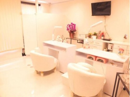 ネイルサロン ビジュードゥ(Nailsalon Bijoux doux)(東京都中央区銀座1-15-13VORT銀座residence502)