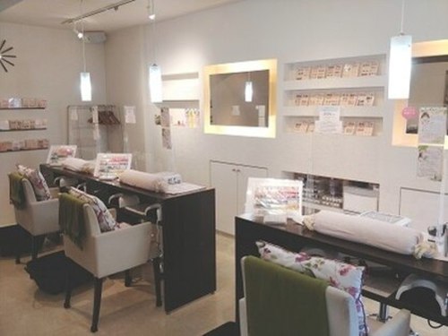 ネイルサロン ブリスト 新宿店(Nail Salon Blisst)(東京都新宿区新宿4-3-15レイフラット新宿310)