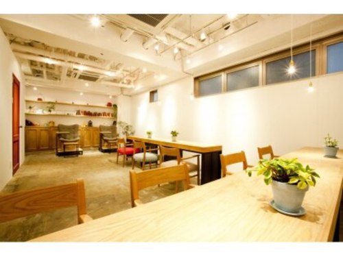 アナベルリー 新宿店(Annabel Lee)(東京都渋谷区代々木2-6-8shinjukuexビル6F)