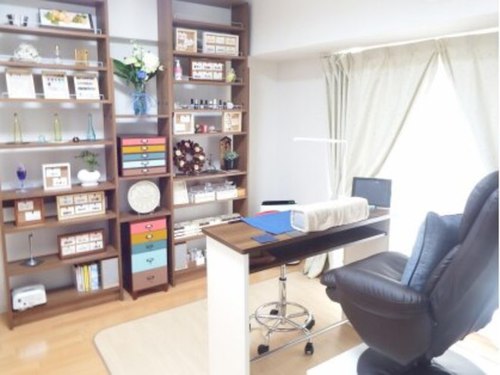 エストリブレ(estLivre)(神奈川県横浜市西区高島2-5-14 リバース横浜403)