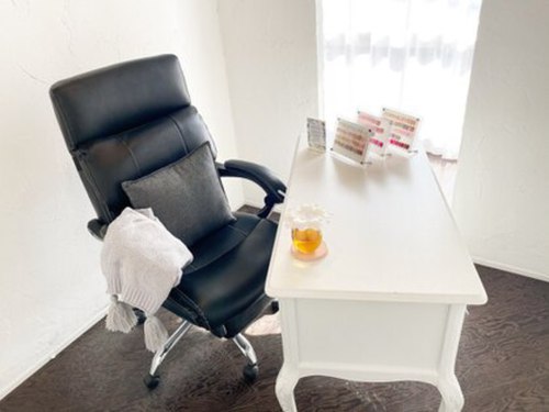 スリー(THREE)(神奈川県横浜市中区石川町2-71 元町YA-O-DAI-BLG 2F)