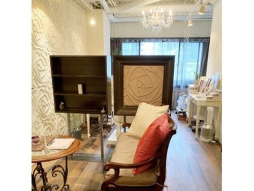 ネイルサロン ボニール(Nail Salon BONIR)(愛知県名古屋市東区東桜1-10-6 片岡ビル2F)