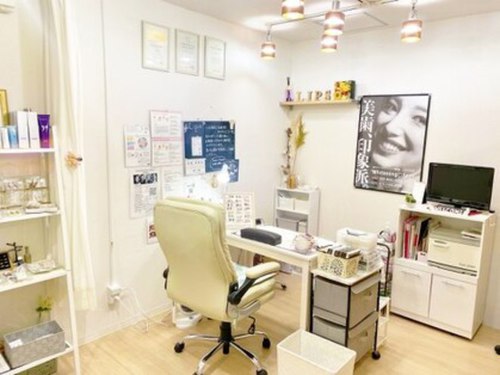 ネイルサロン リップス(nail salon Lips)(兵庫県姫路市西駅前町51-1 高架下16号(ホワイトスポット内))