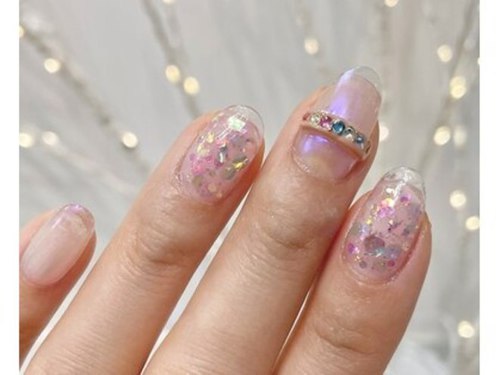 ココルーチェ ネイル バイ ミキュア(CocoLuce nail by MICURE)(広島県広島市中区幟町7-30 宏和8ビル2F)