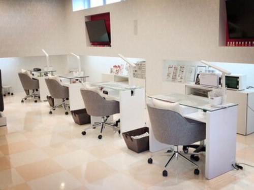 ネイルサロンアンドスクール バーグ(nail salon & school bague)(福岡県福岡市西区姪浜駅南1-2-15 アスティオン姪浜3F)